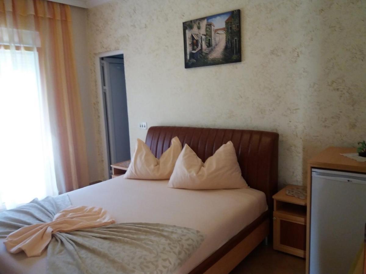 Apartmants Elisa Ulcinj Exteriör bild