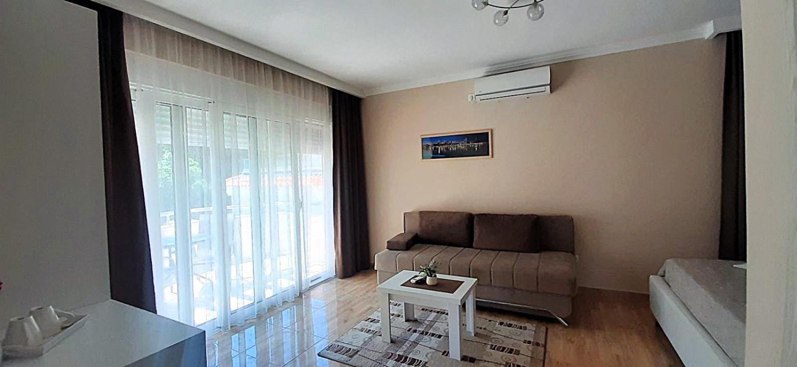 Apartmants Elisa Ulcinj Exteriör bild