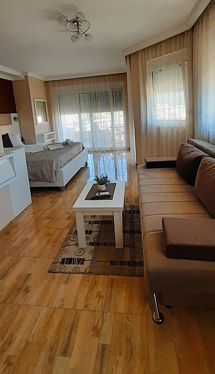 Apartmants Elisa Ulcinj Exteriör bild